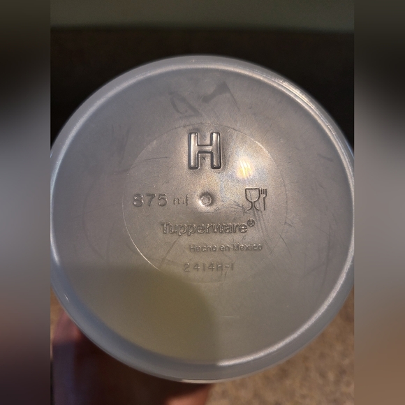 Tupperware Lime Lemon Green Yellow Thirstquake Plastic Tumbler Cup & Lid, 30oz - Picture 6 of 9